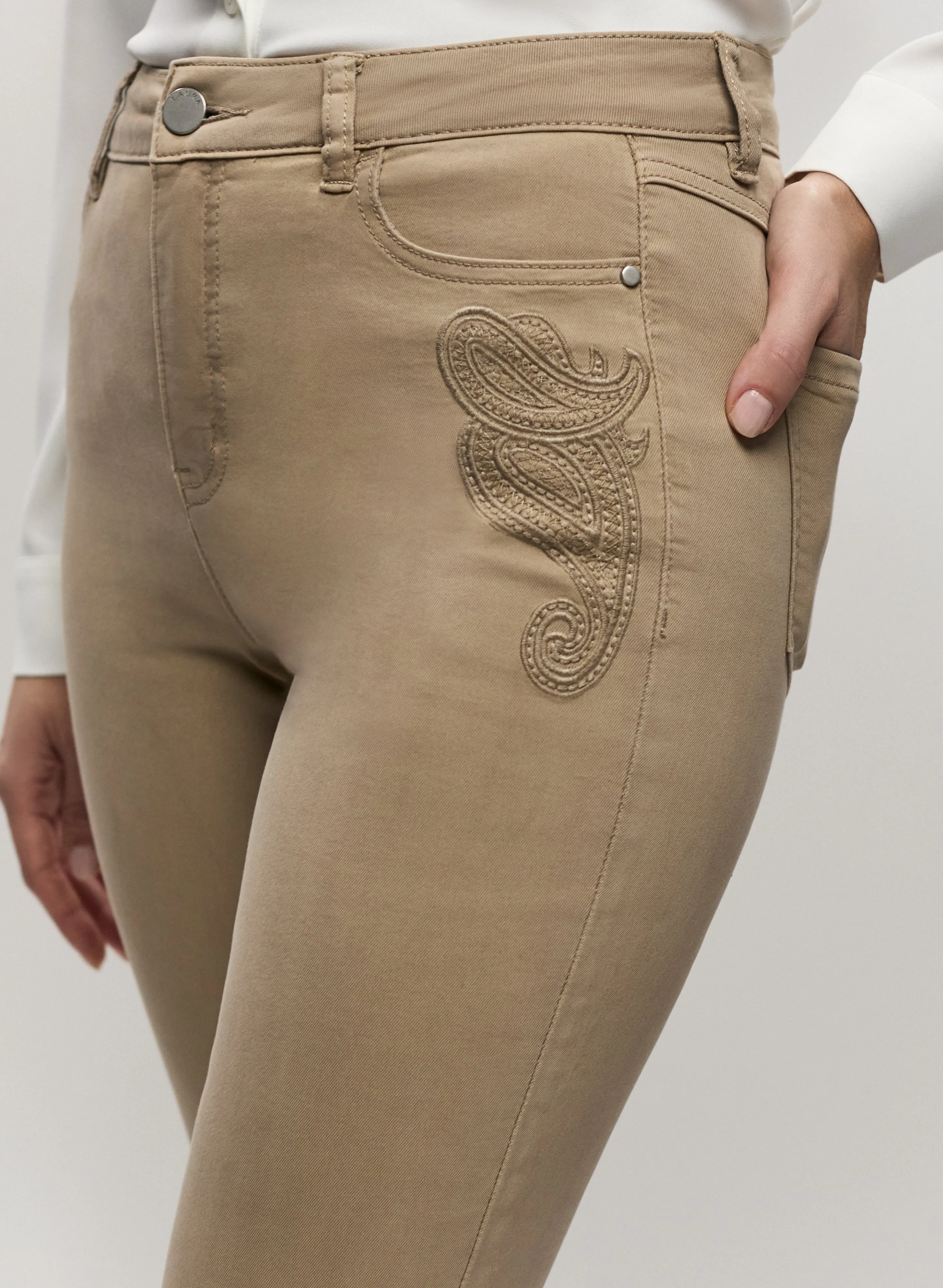 Embroidered Straight Leg Denim Pants