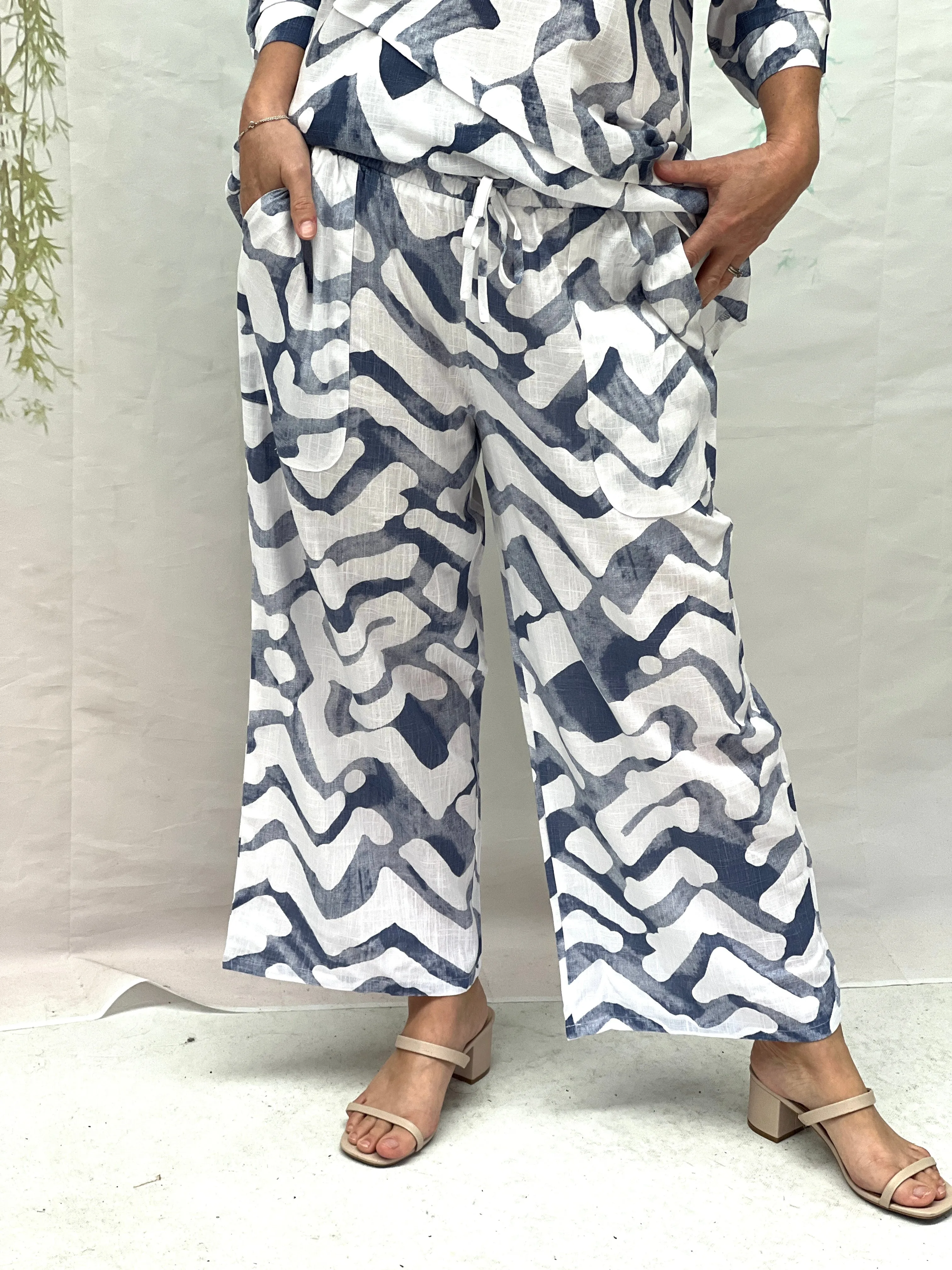 Niylah Ink White Linen Pants