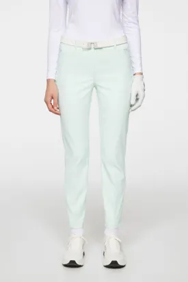 Pia Pant