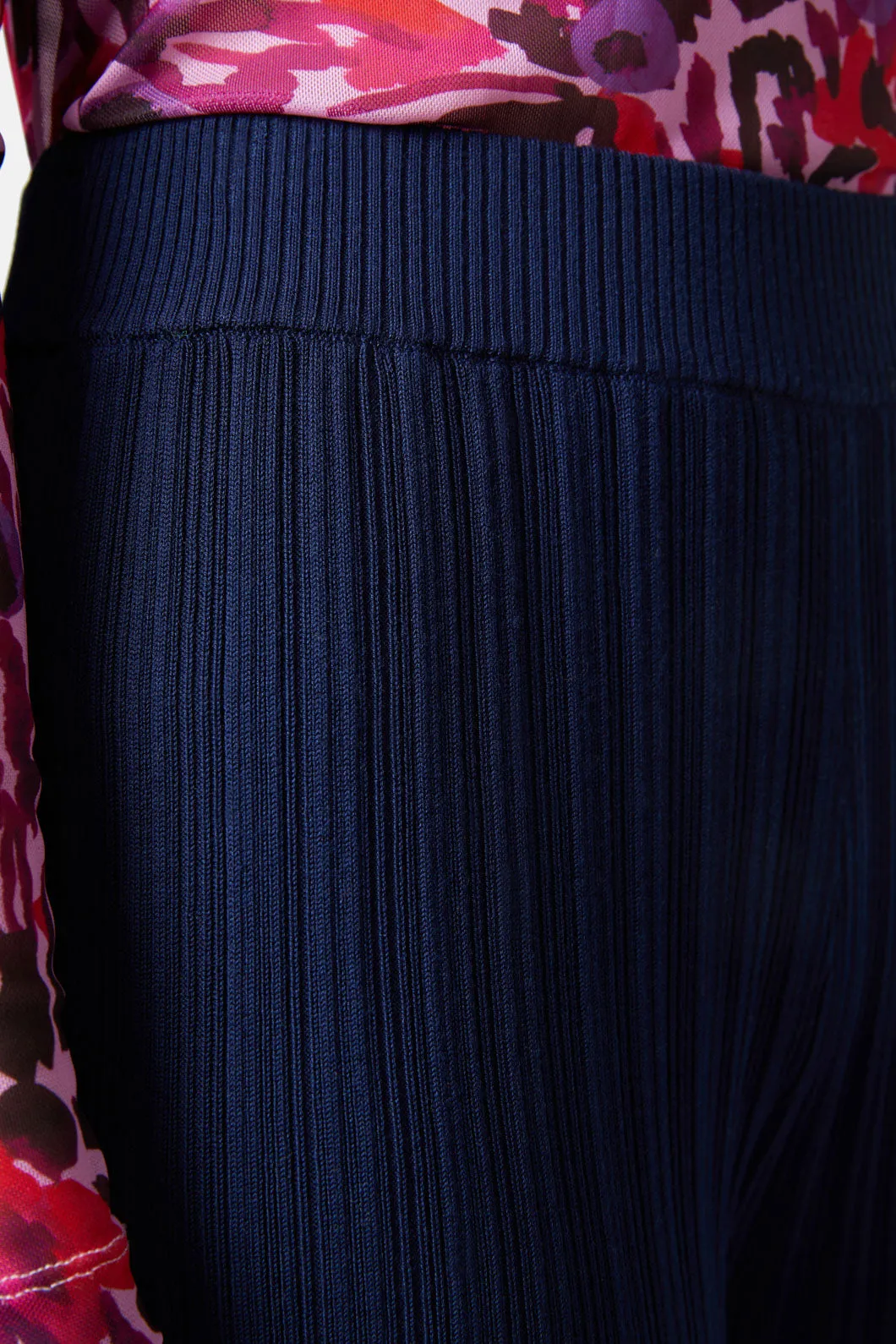 Pleat Knit Pant