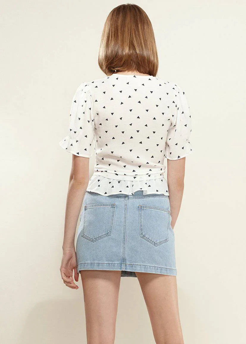 Women's Triangle Print Puff Sleeve Blouse in White triangle